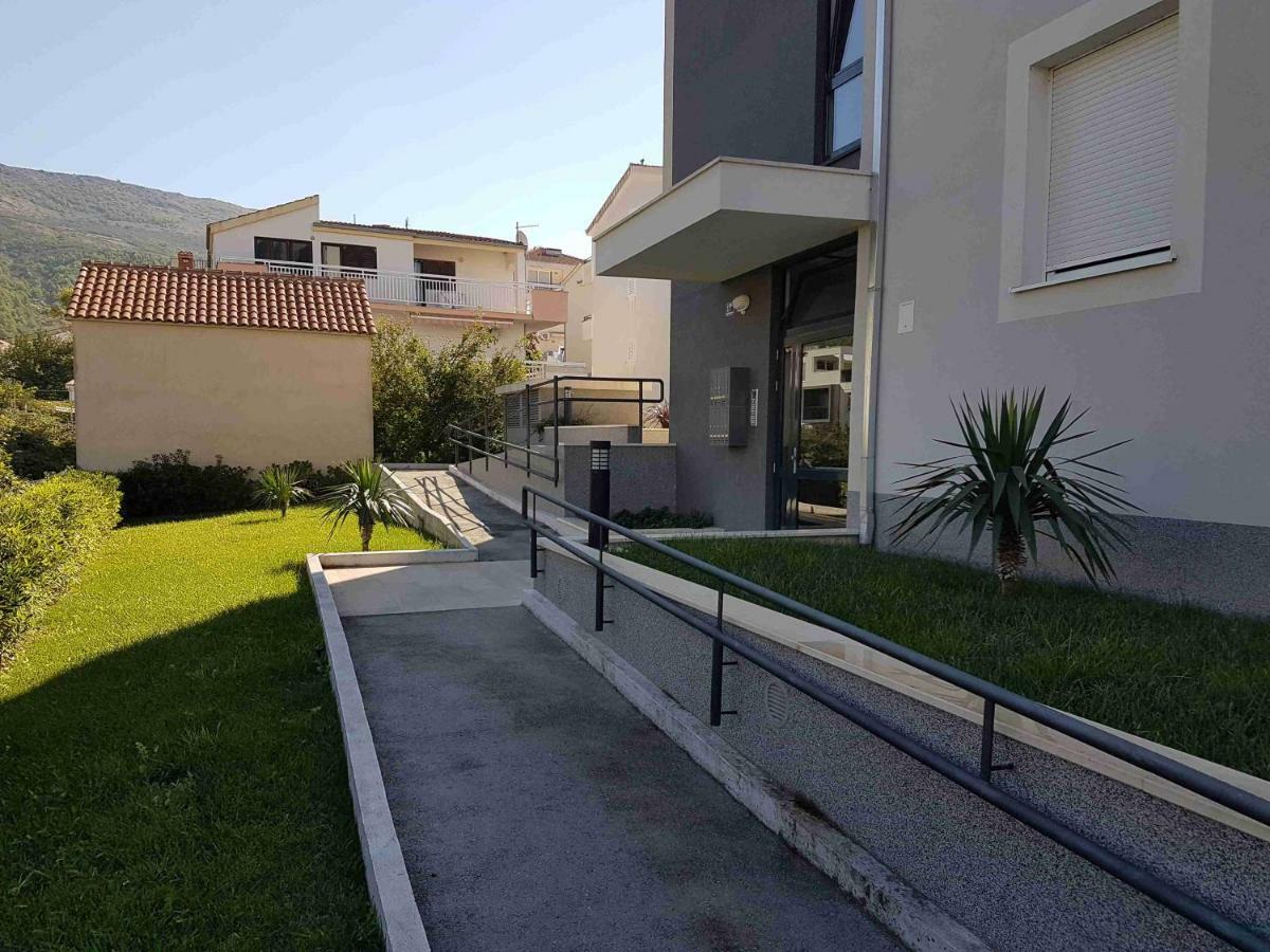 Apartment Rio Podstrana Buitenkant foto