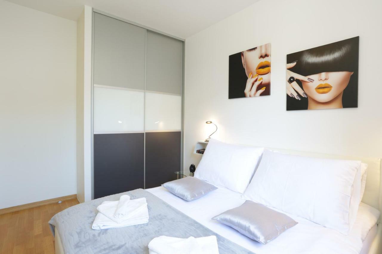 Apartment Rio Podstrana Buitenkant foto