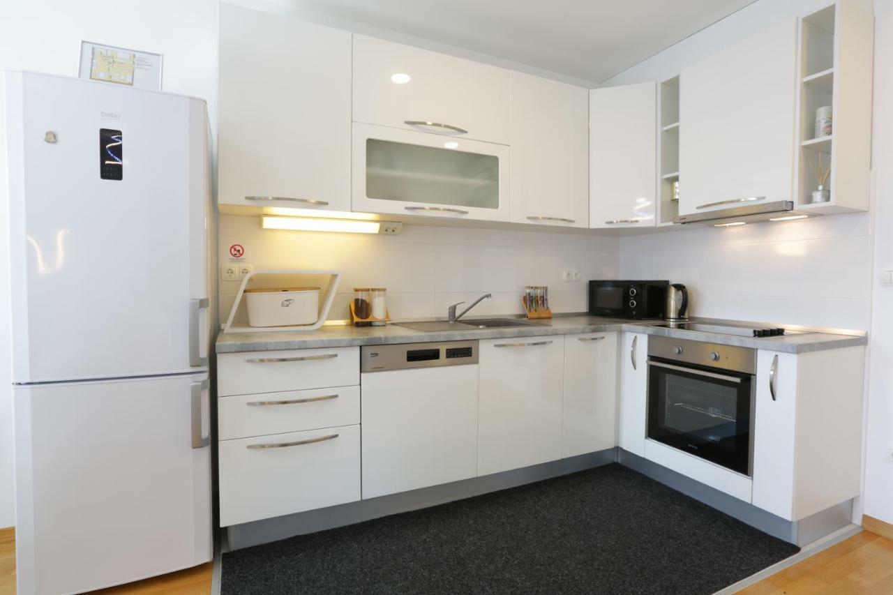 Apartment Rio Podstrana Buitenkant foto