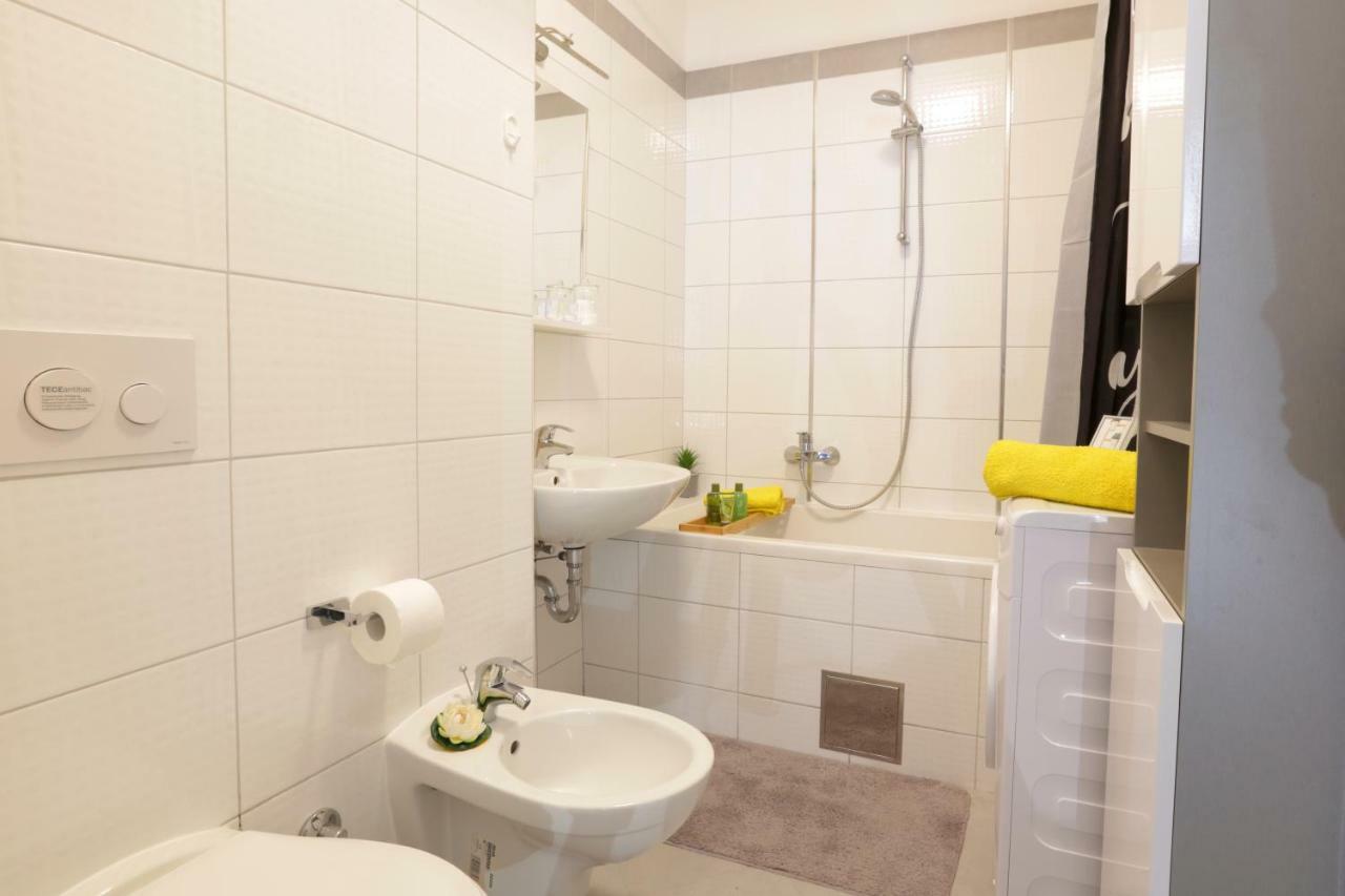 Apartment Rio Podstrana Buitenkant foto